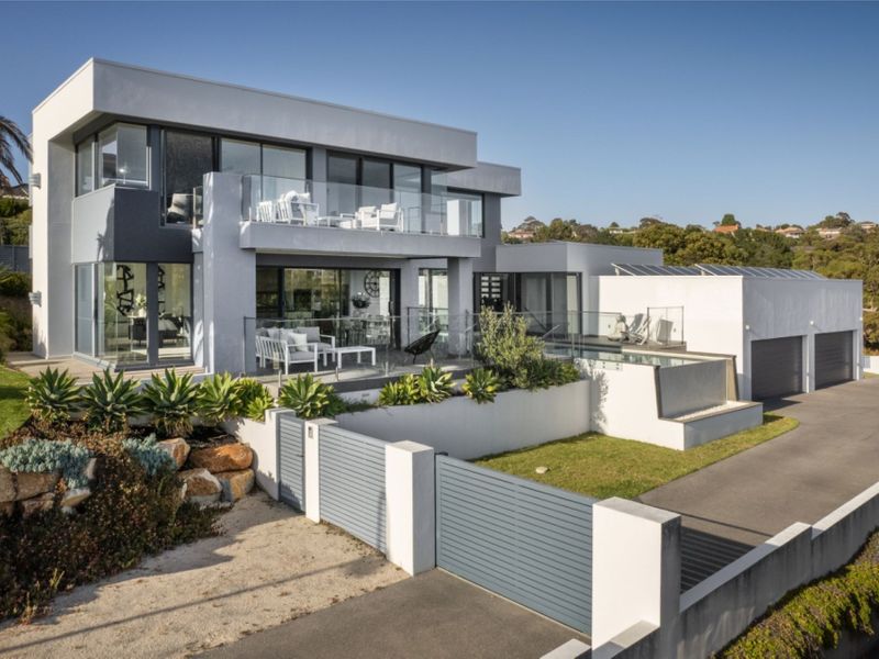 Infinity Pool & Fireplaces with Sea View Trees
