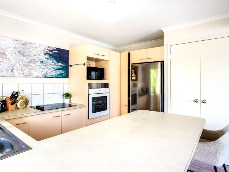 Coastal Style Living – 2 Bed + Study Retreat