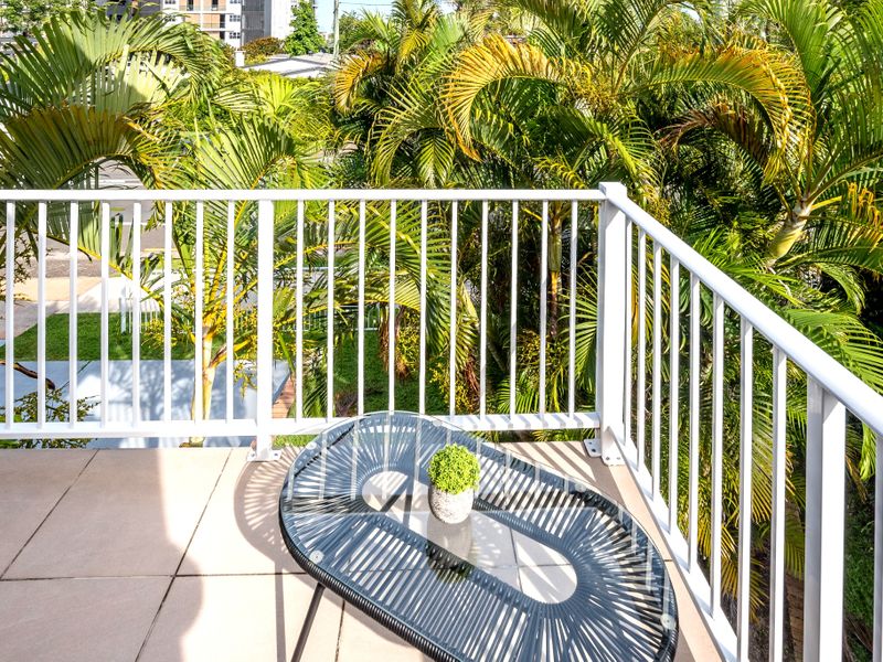 Coastal Style Living – 2 Bed + Study Retreat
