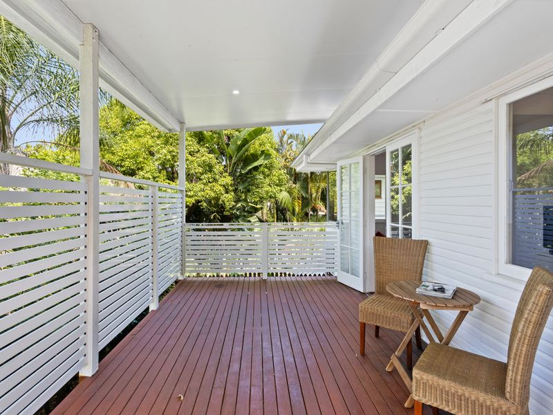 The Queenslander Charm