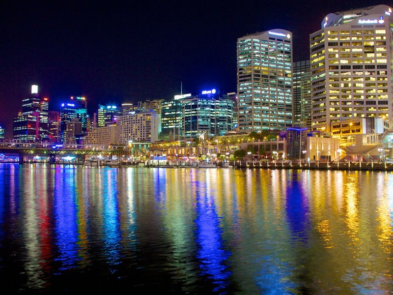 Central Sydney 1-Bed APT w/ Pool, Gym, Parking!