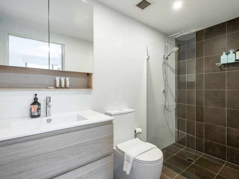 Bedroom 1 En-suite