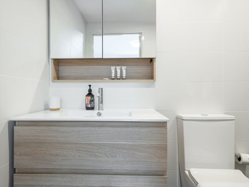 Cosy 2-Bed in Redfern with Terrace & Parking
