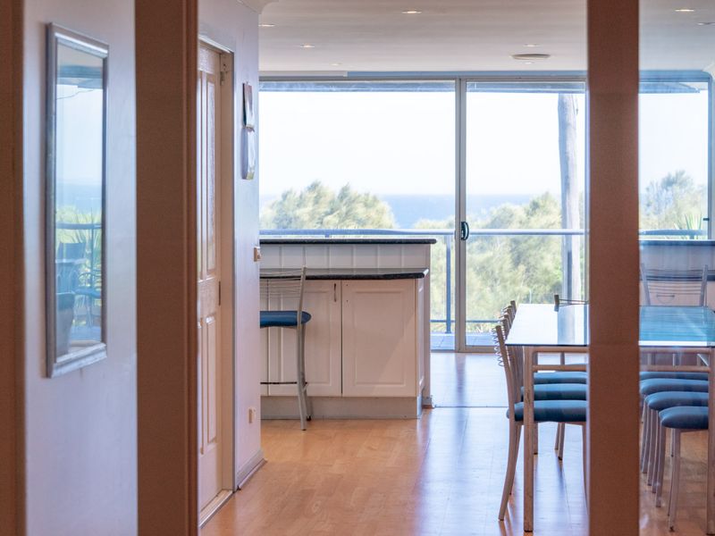 Rennies Beach Waterfront Family Escape
