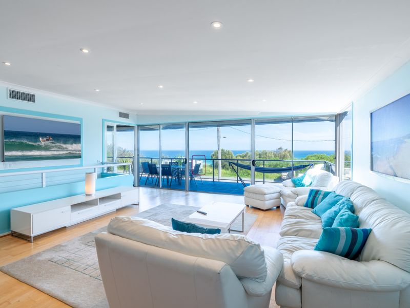 Rennies Beach Waterfront Family Escape