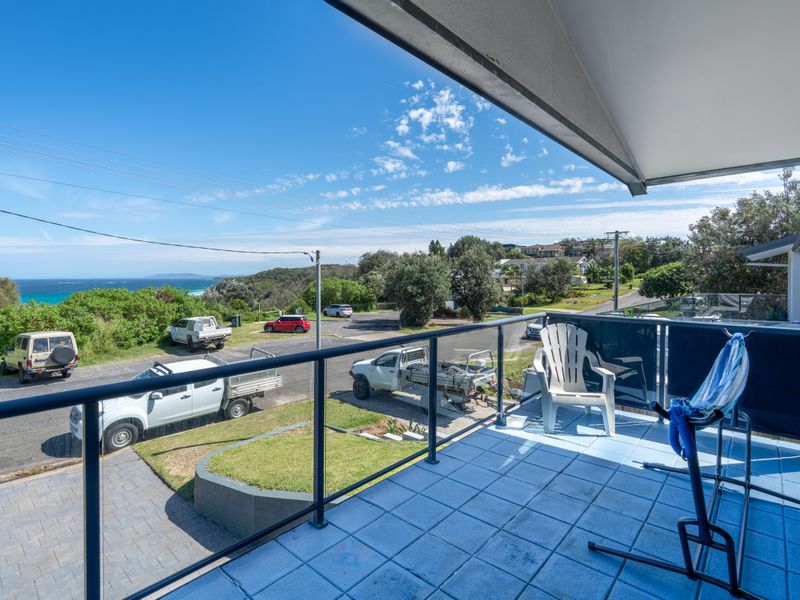 Rennies Beach Waterfront Family Escape