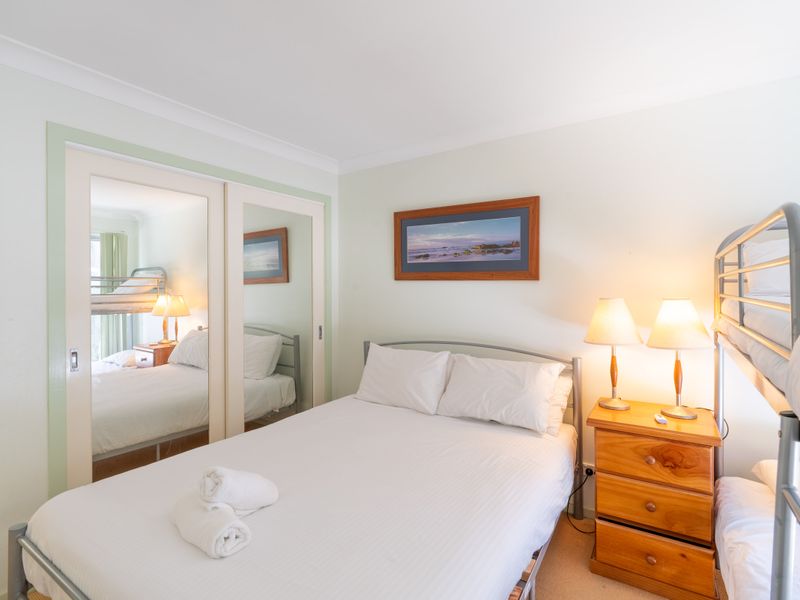 Rennies Beach Waterfront Family Escape