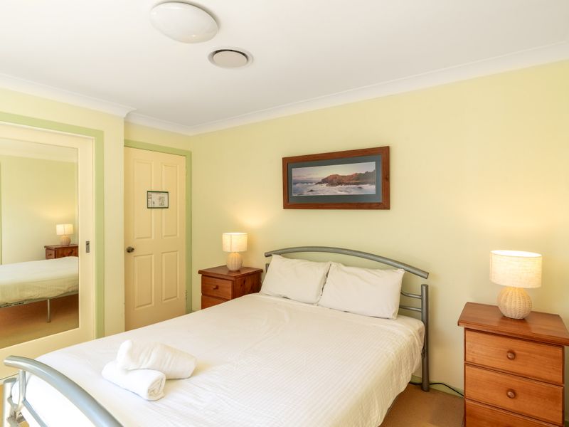 Rennies Beach Waterfront Family Escape