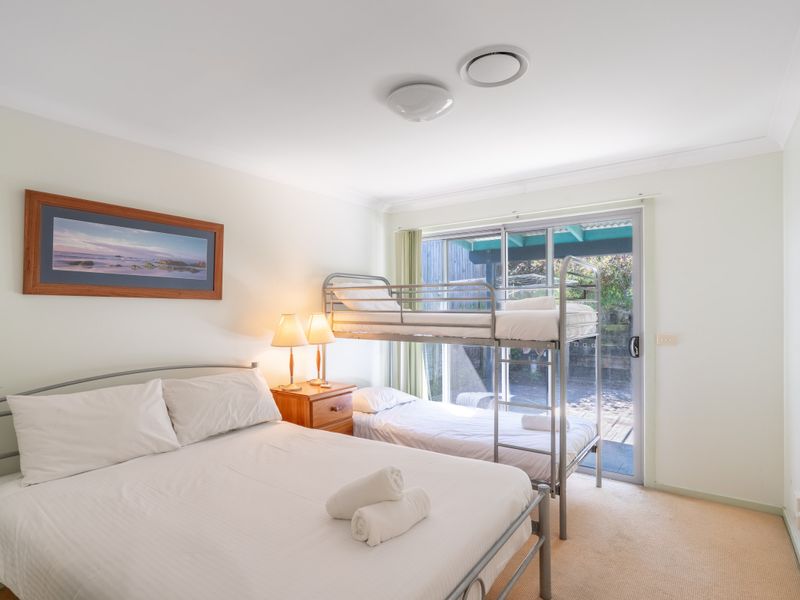 Rennies Beach Waterfront Family Escape