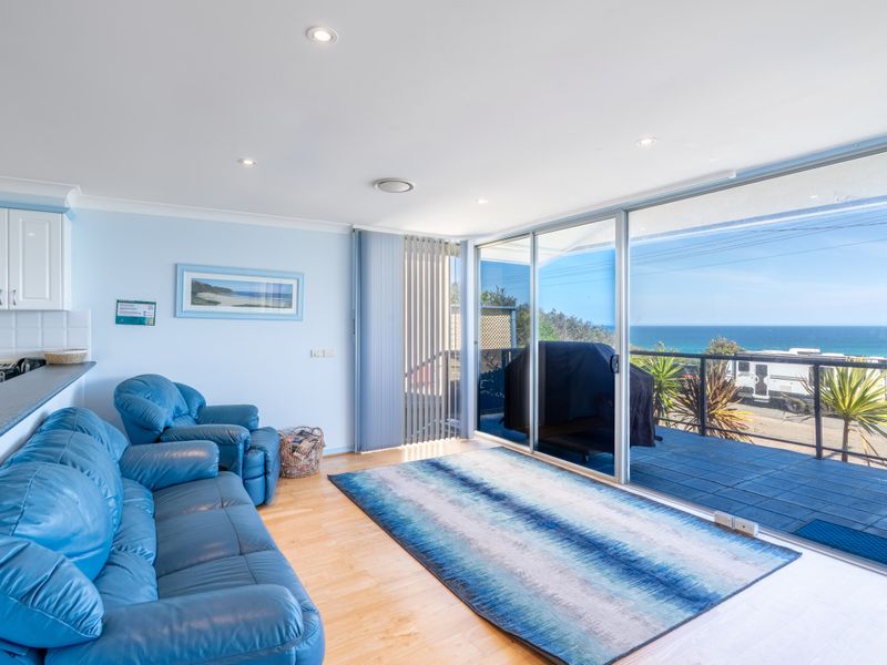 Rennies Beach Waterfront Family Escape