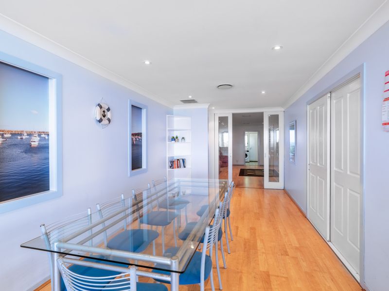 Rennies Beach Waterfront Family Escape