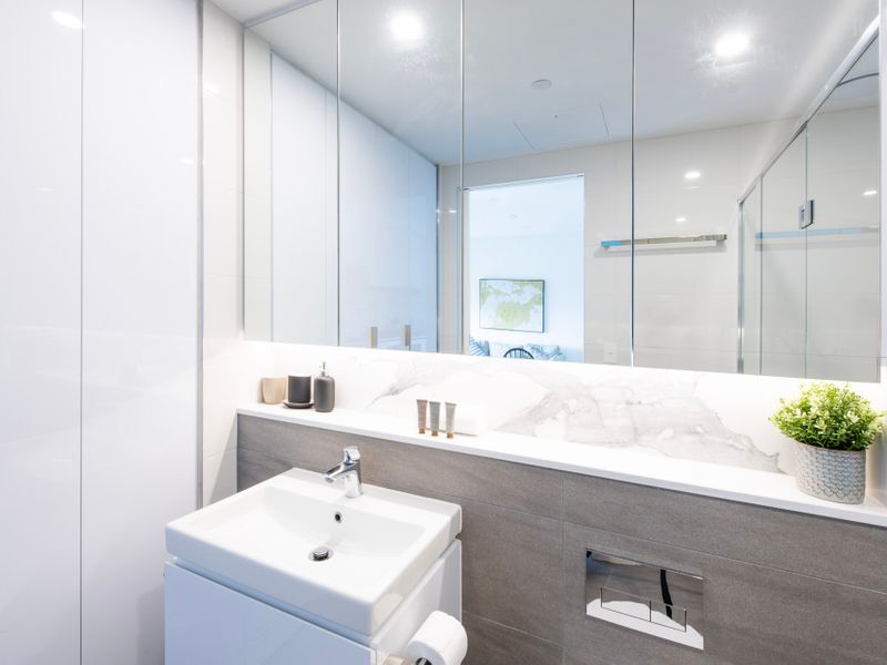 City Lights & Cozy Nights 2BR Retreat with a View