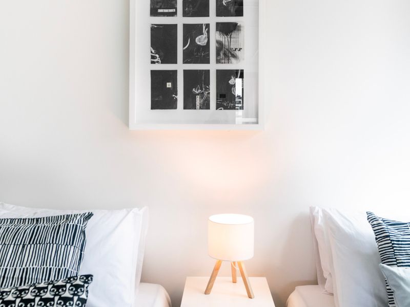 Upscale Collingwood Retreat | High-End Apartment with Car Park