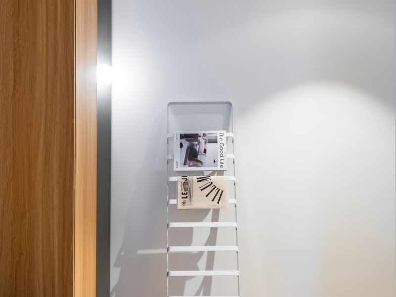 Upscale Collingwood Retreat | High-End Apartment with Car Park