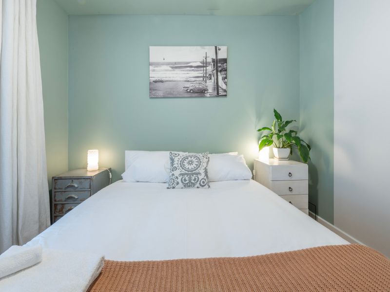 2BR Elsternwick Escape with Courtyard
