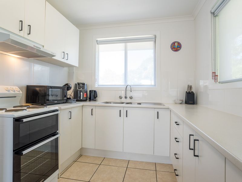 Coastal Comfort in Labrador – Family-Friendly!