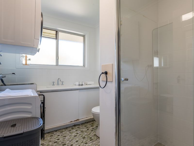 Coastal Comfort in Labrador – Family-Friendly!