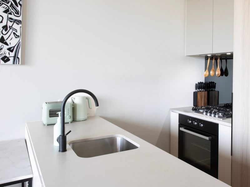 City Views | Unique Carlton Stay