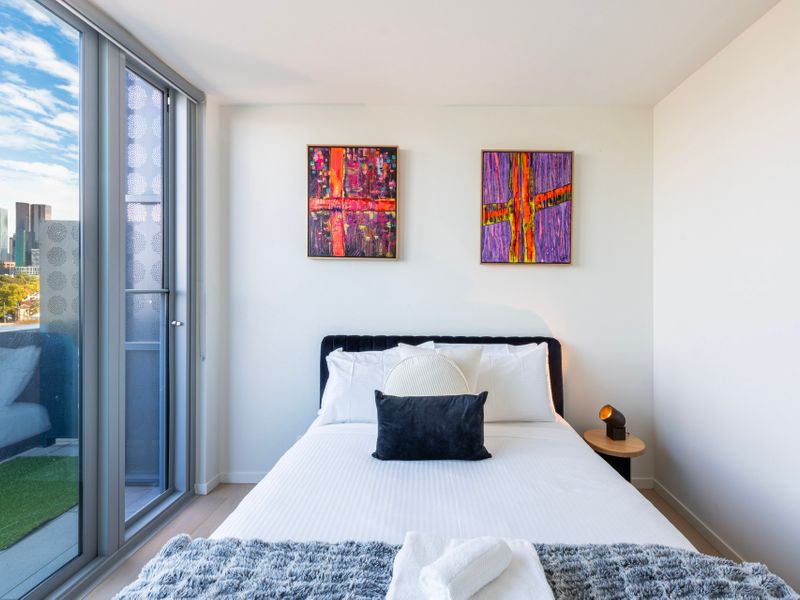 City Views | Unique Carlton Stay