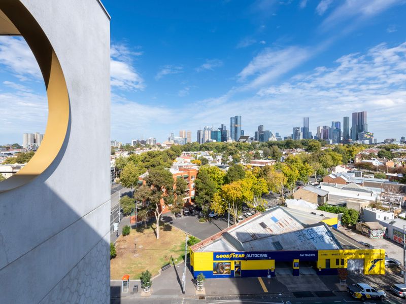 City Views | Unique Carlton Stay