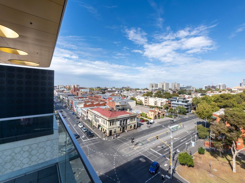 City Views | Unique Carlton Stay