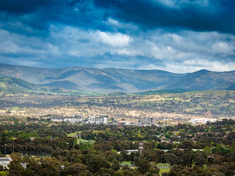 Stylish Stay Near Lake Tuggeranong
