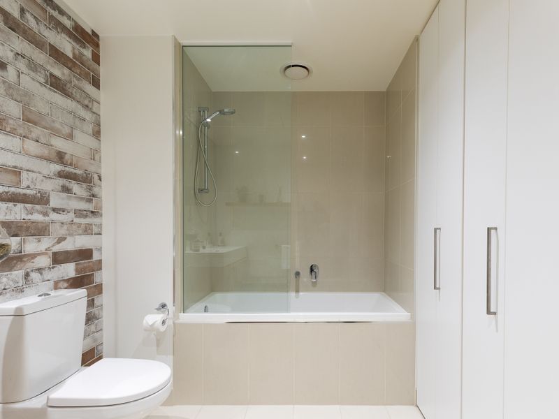 The Pearl Retreat | Elegant 2BR Apartment w Parking