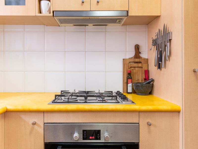 Oven and gas stovetop 