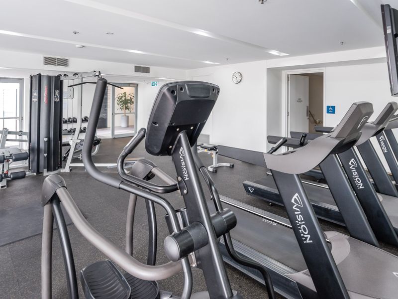 West End Getaway – Heated Pool!