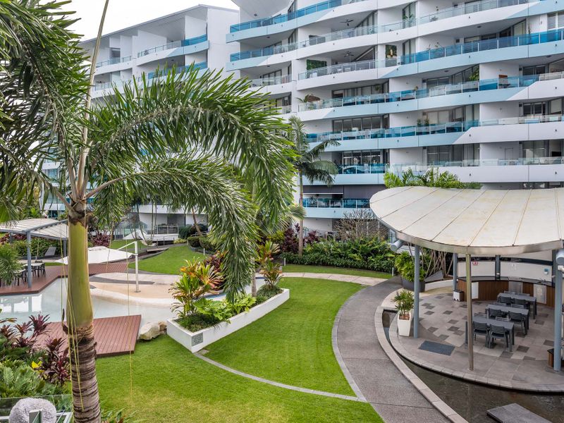 West End Getaway – Heated Pool!