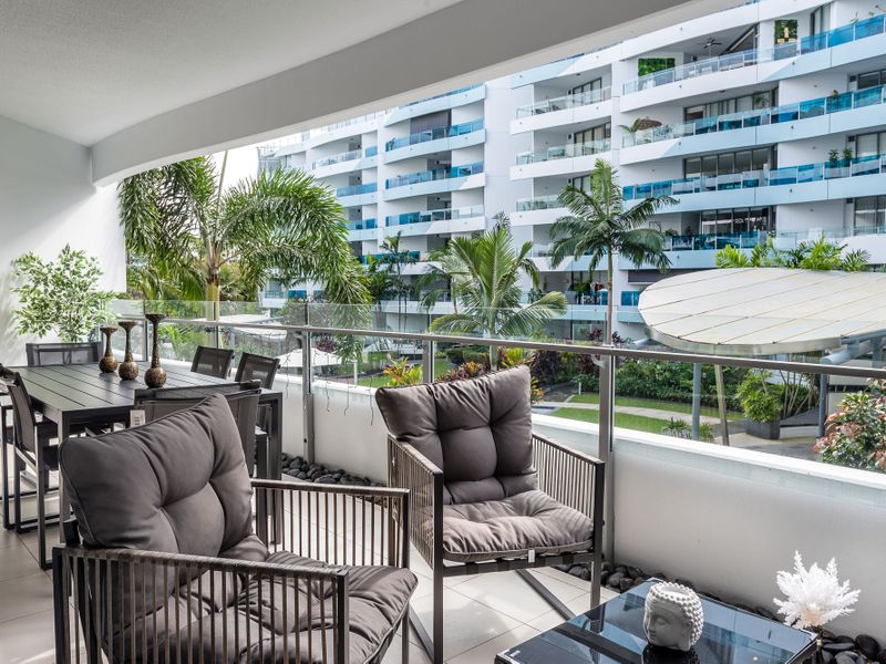 West End Getaway – Heated Pool!