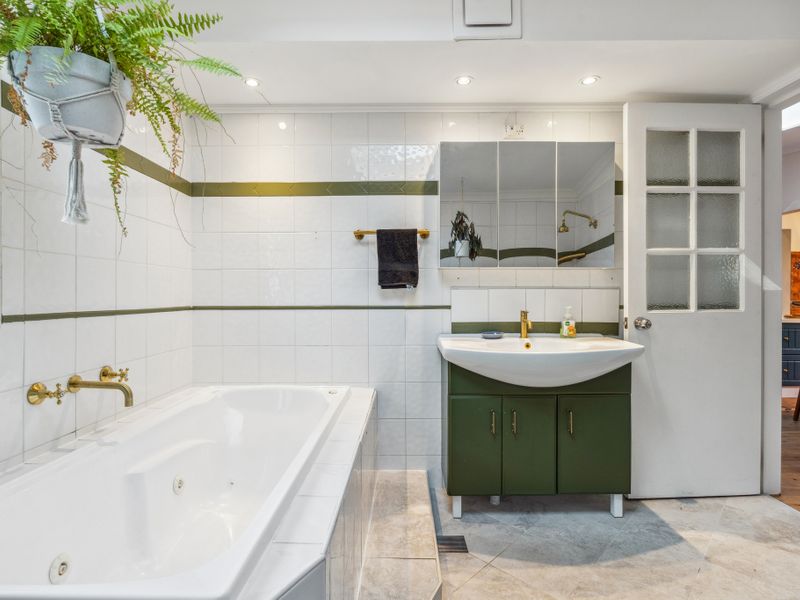 Cozy Blue Mountains Retreat