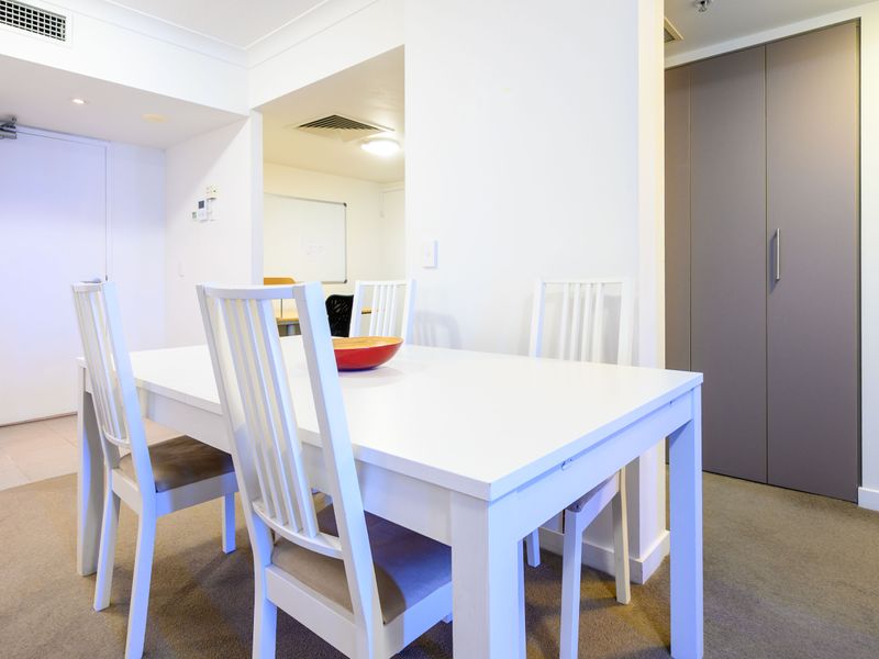 Wine and dine on this 4-seat dining table