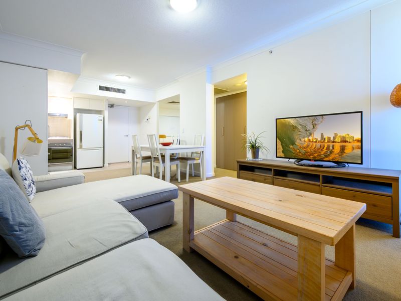 Equipped with flat screen TV for entertainment