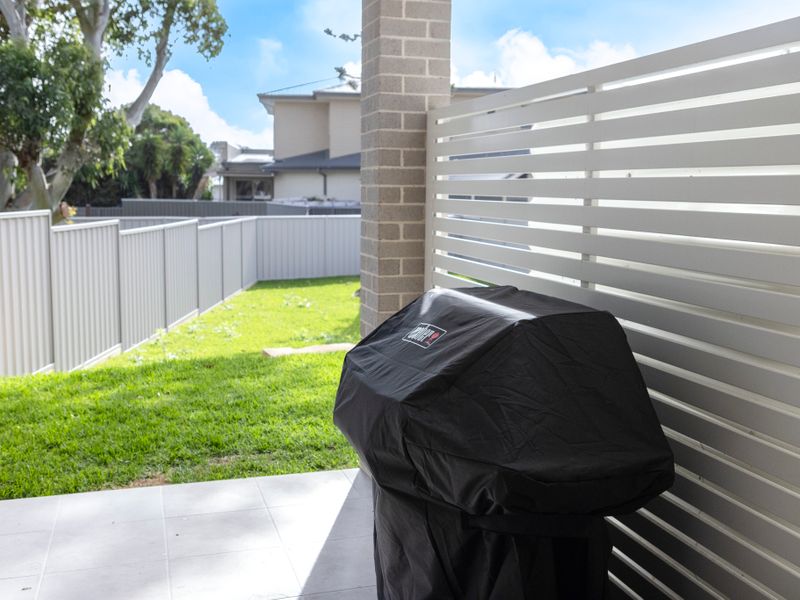 Modern 4-Bed Home Close to Beach in Barrack Point