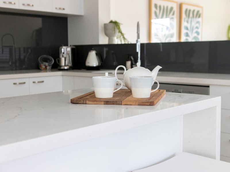 Modern 4-Bed Home Close to Beach in Barrack Point