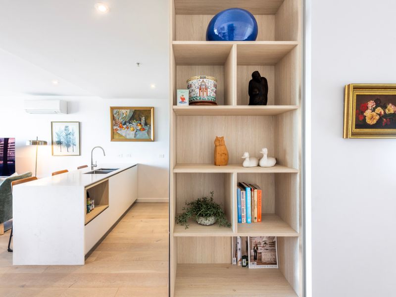 Wellness & Style: 2BR Apartment with Pool, Hot Tub & Gym