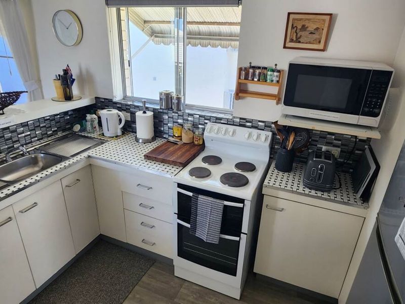 Fully equipped kitchen perfect for preparing a hearty meal