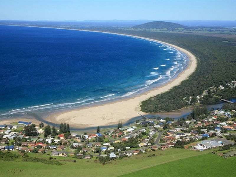 Seven Mile Beach