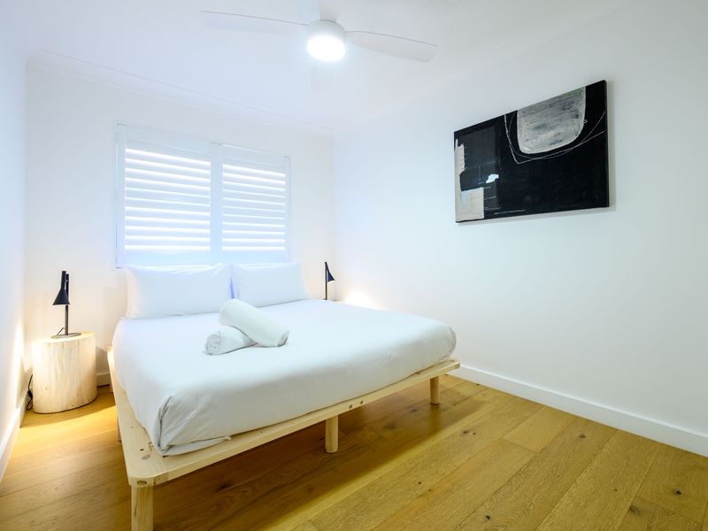 Coastal Calm on Brooke – Sleeps 4 Guests