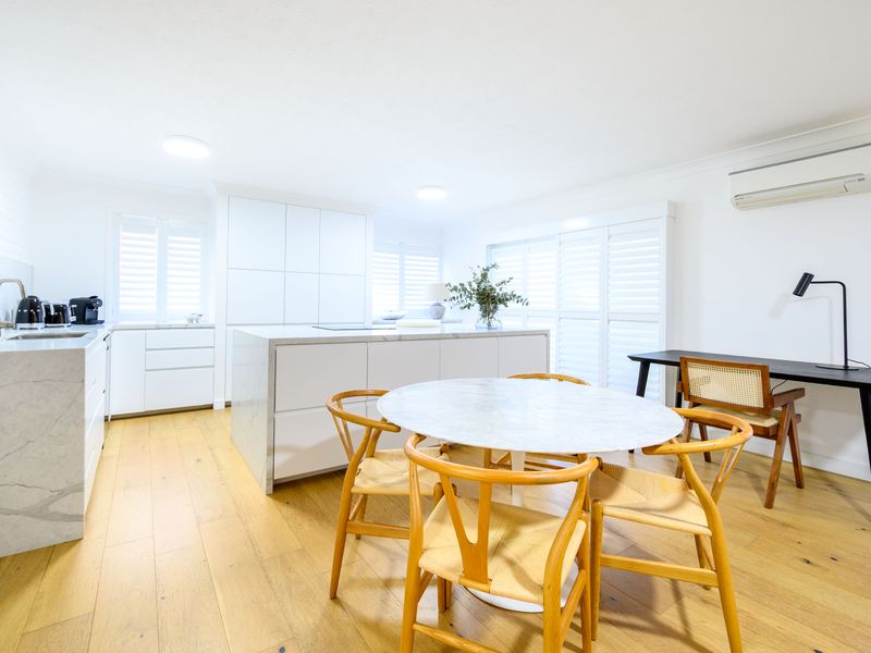 Coastal Calm on Brooke – Sleeps 4 Guests