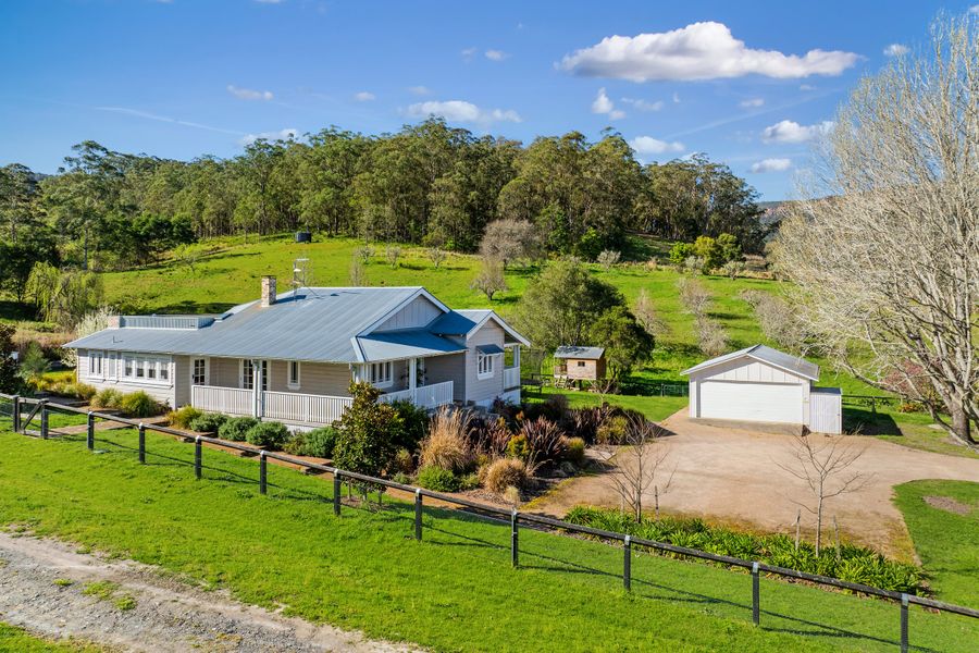 Hide and Seek, Kangaroo Valley