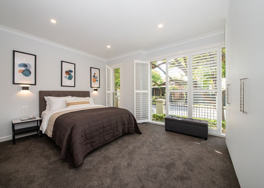 Master bedroom with queen bed and ensuite 