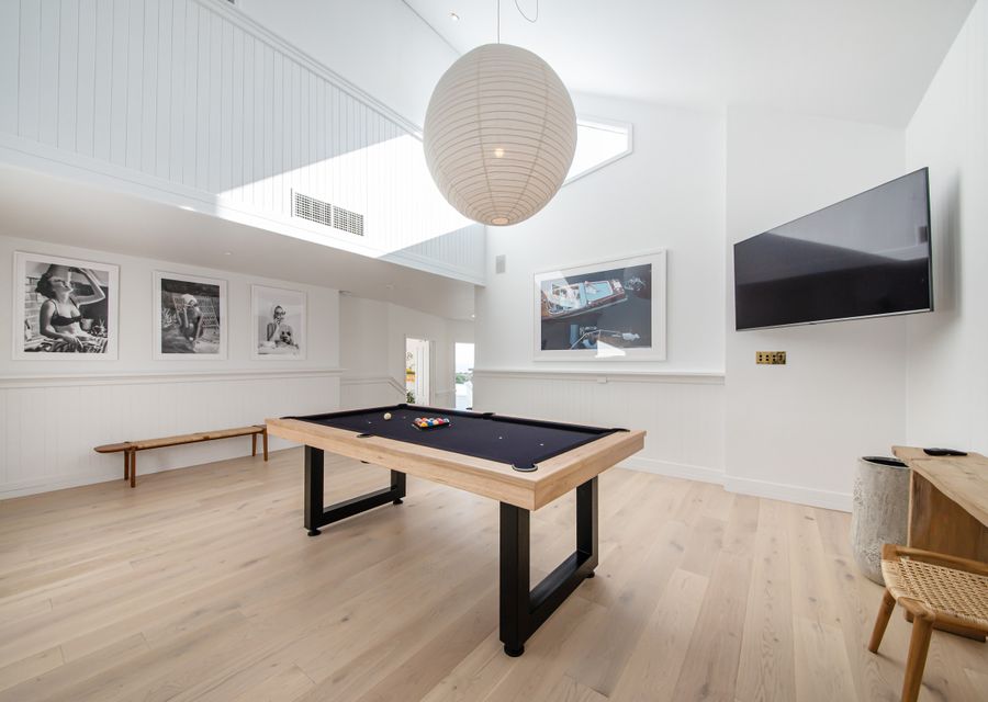 Pool table and smart tv 
