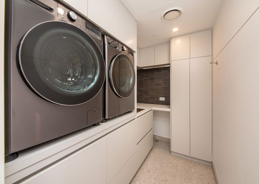 Laundry with washing machine and dryer