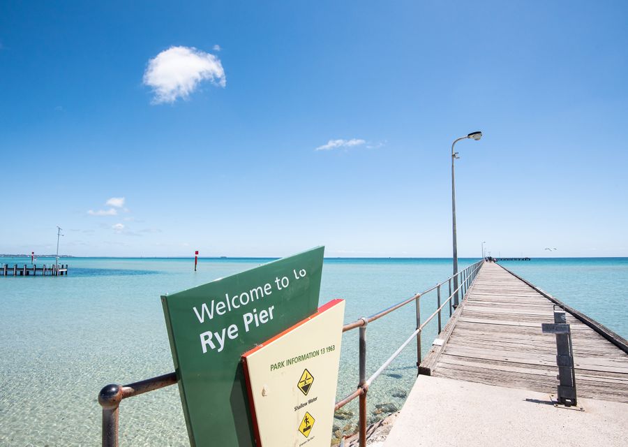 Kia Ora in Rye walk to the beach and shops within minutes