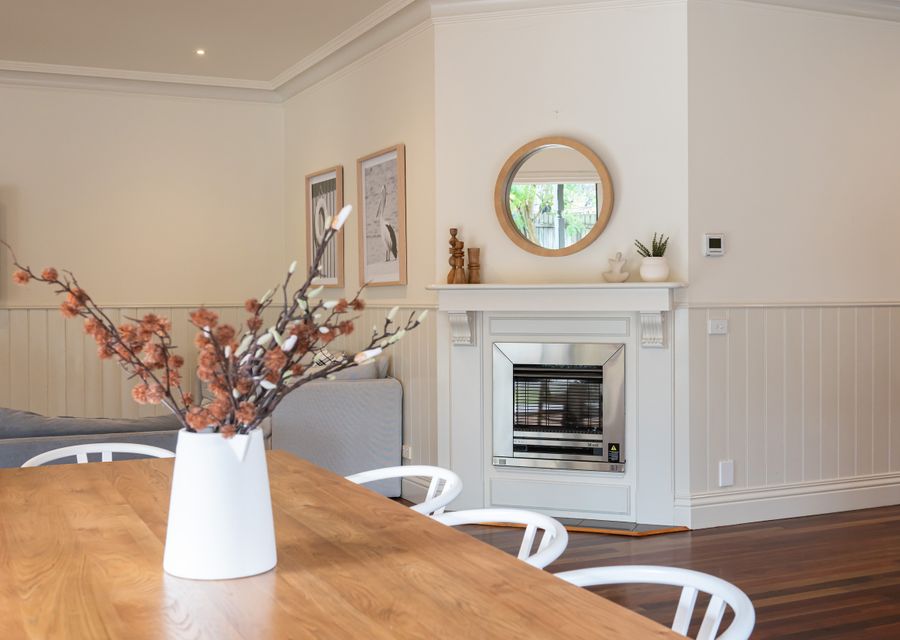 Kia Ora in Rye walk to the beach and shops within minutes