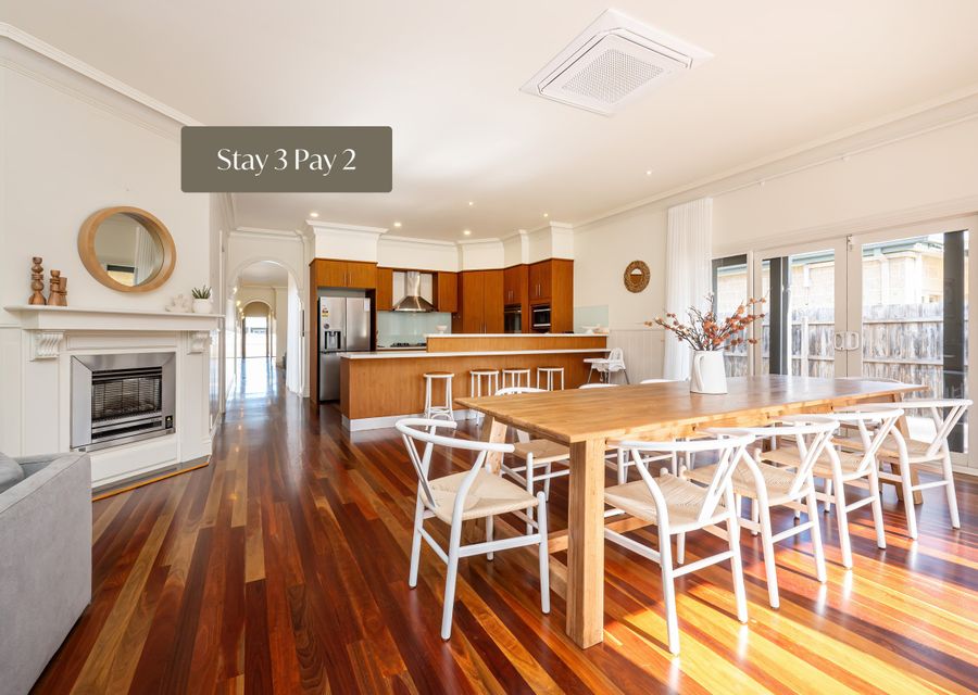 Light and bright living and dining area 