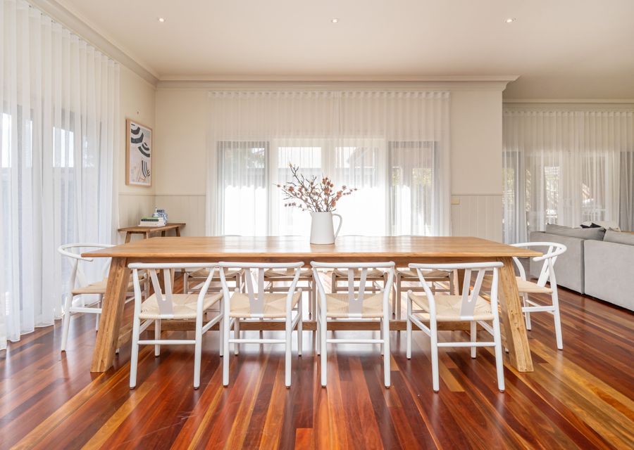Kia Ora in Rye walk to the beach and shops within minutes