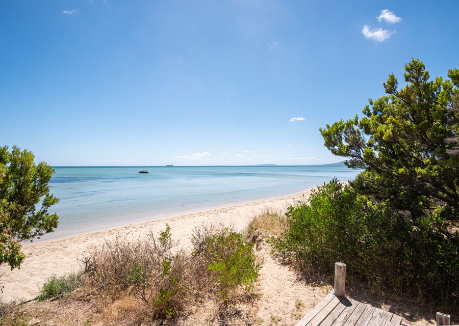 Kia Ora in Rye walk to the beach and shops within minutes